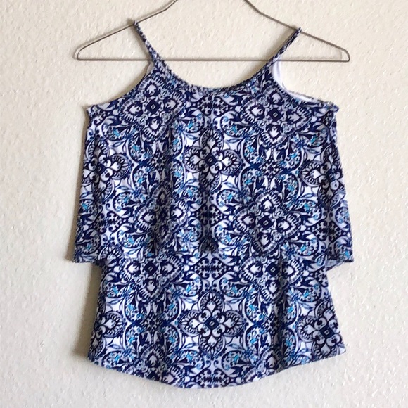 White House Black Market Tops - 🍀 WHBM Dressy Tank Blouse